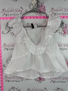 Divided tank top Lacie style White Eyelet Ruffle V-Neck Sleeveless Top